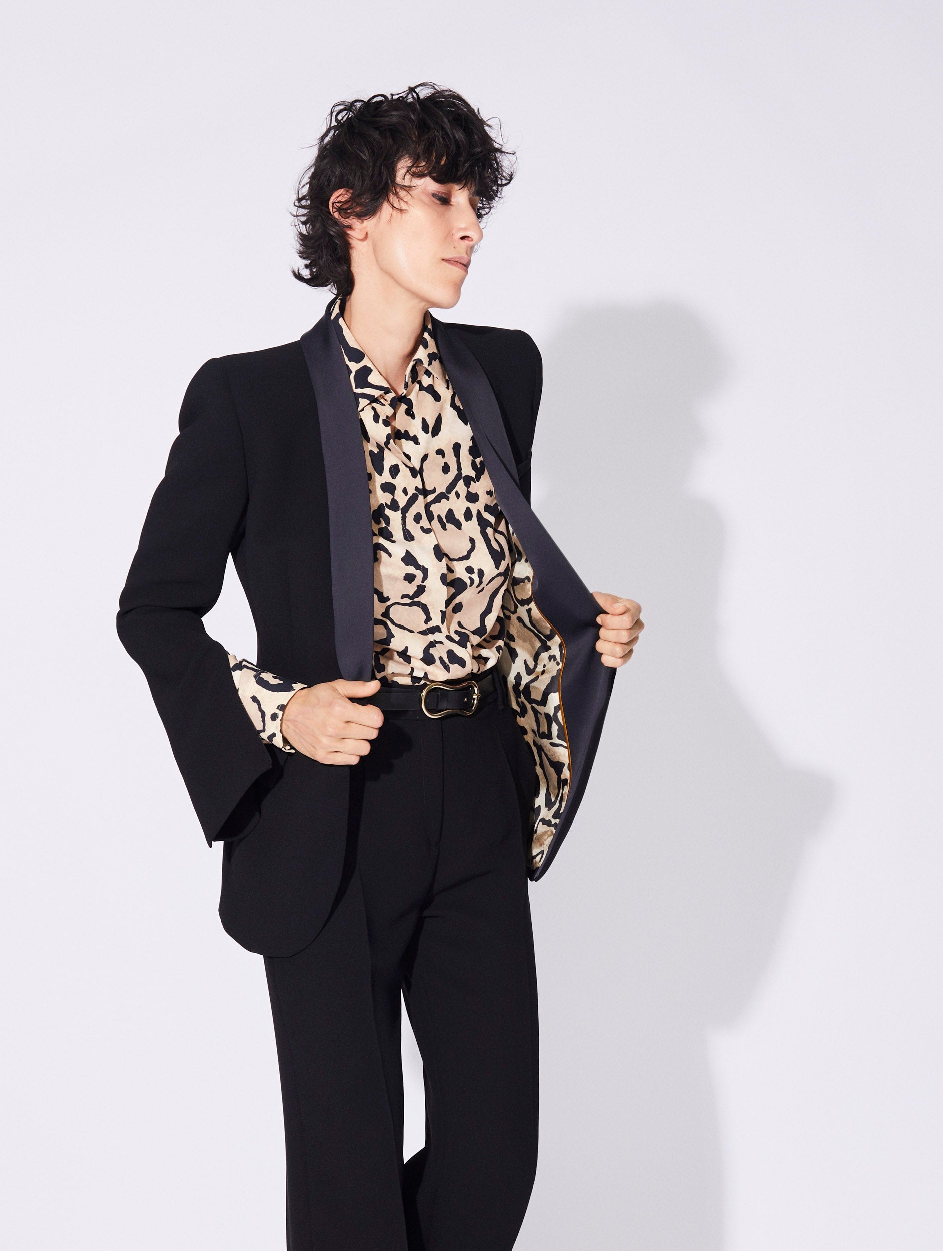 Prêt-à-Porter Femme Veste de costume cintrée en crêpe noir col