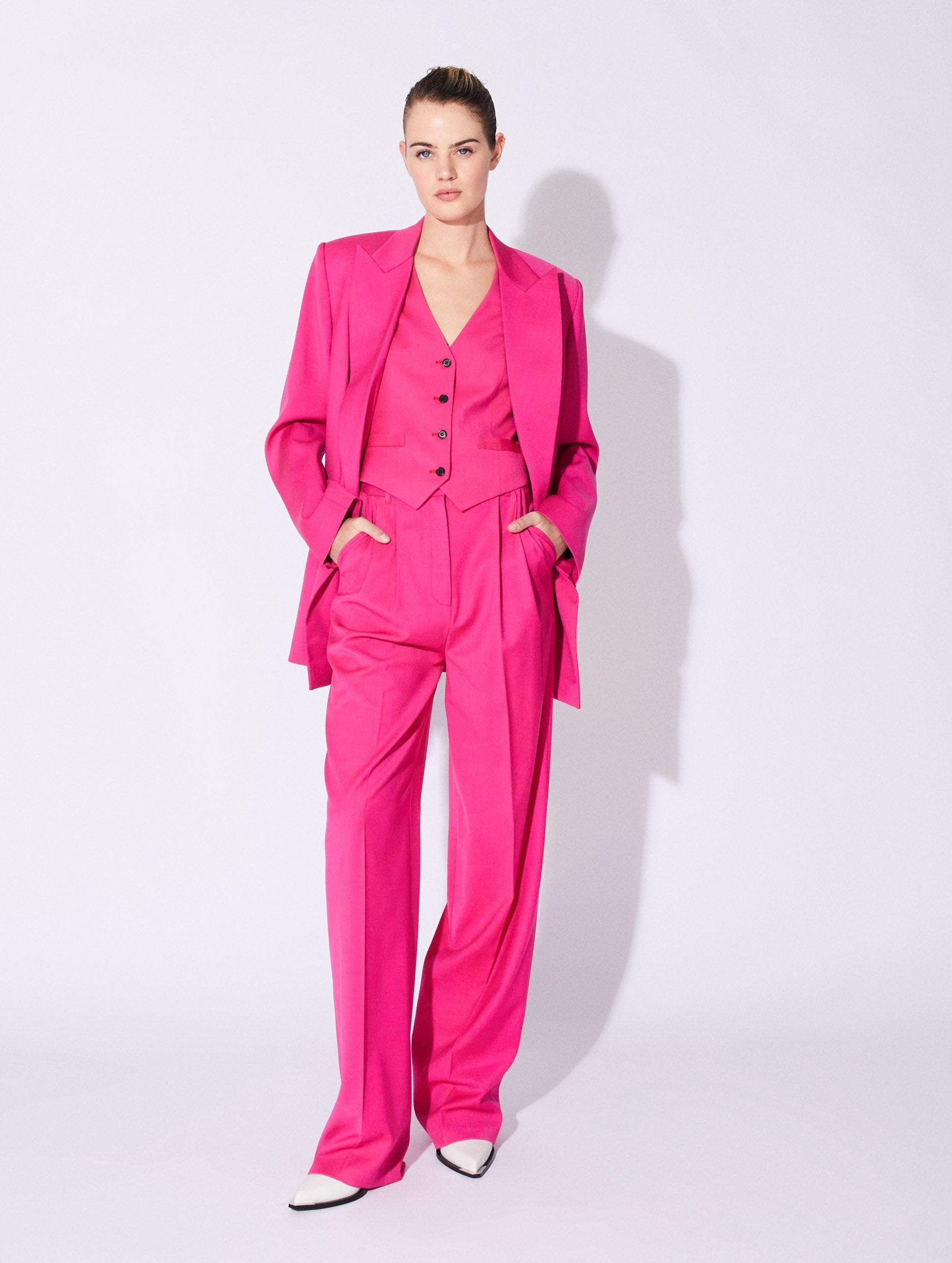 Pink gabardine loose fit double-breasted suit jacket