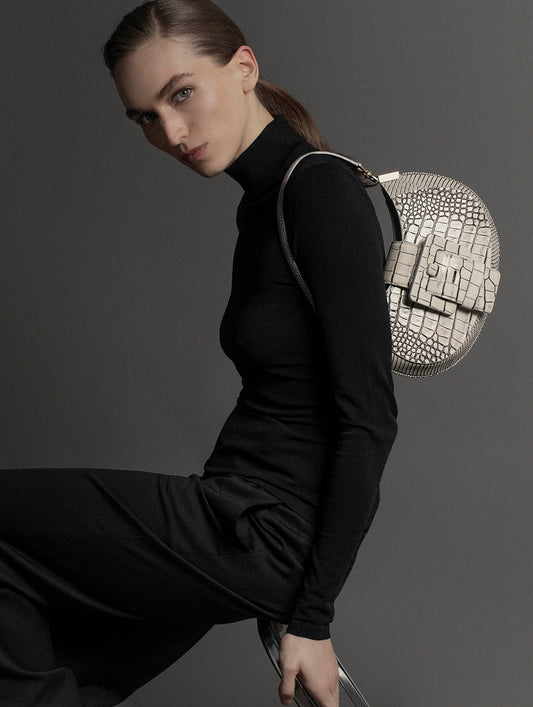 Sac "Kiss Me" en cuir gaufré ivoire patiné noir