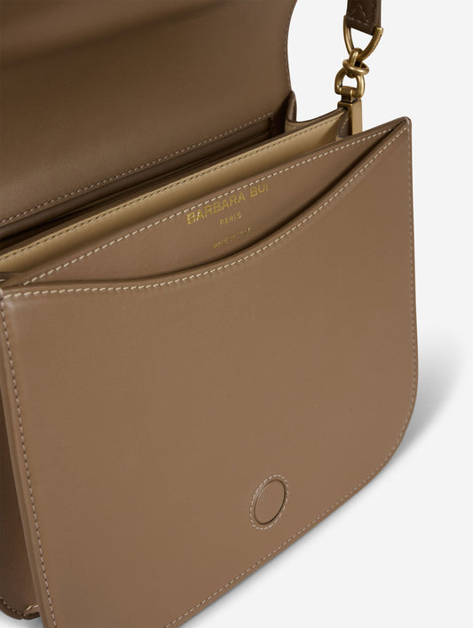 Sac "Touch Me" en cuir mastic