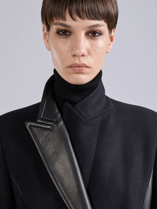 Manteau croisé en drap de laine et cachemire noir