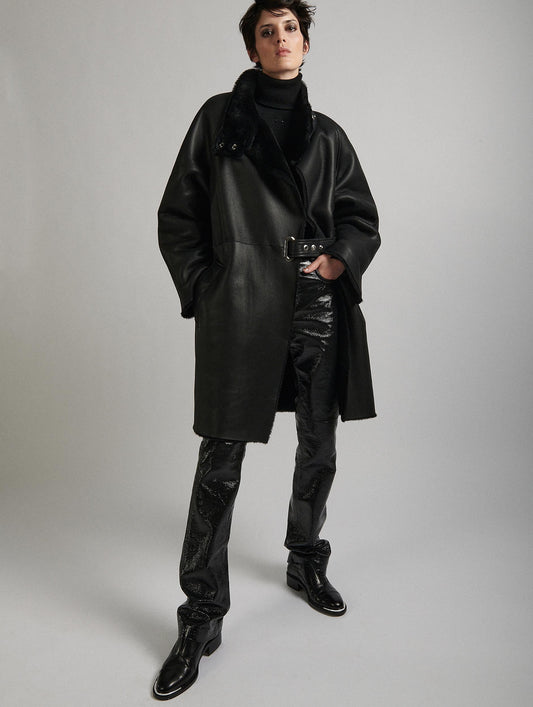 Manteau à col montant en peau lainée noir