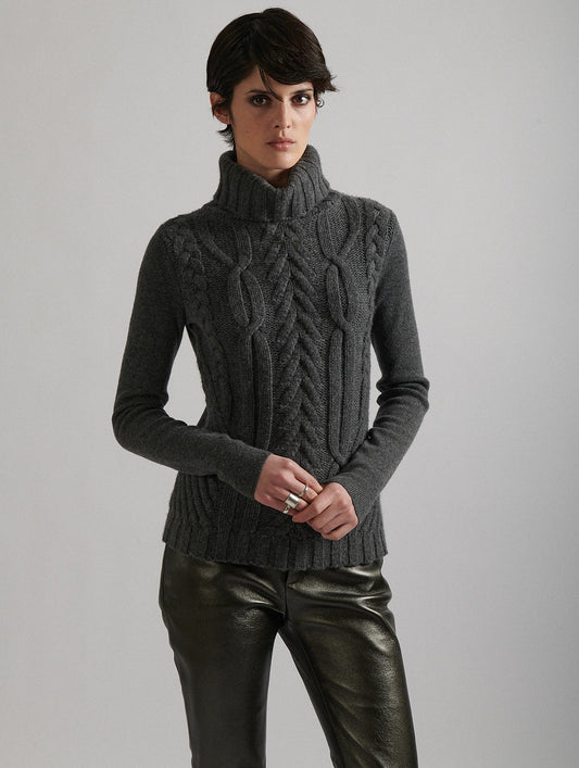 Pull à col roulé en maille cachemire torsadée gris