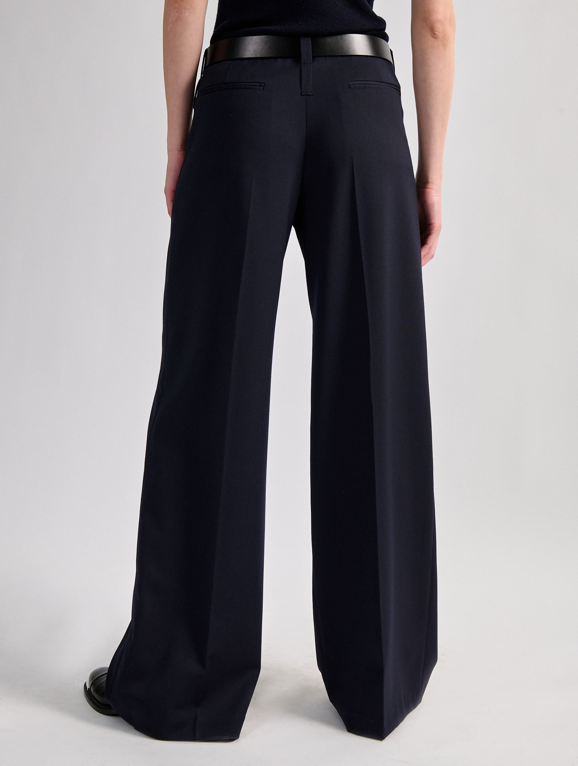 ATTACHMENT WOGABARDINE SARROUEL TROUSERS - パンツオンライン 通販