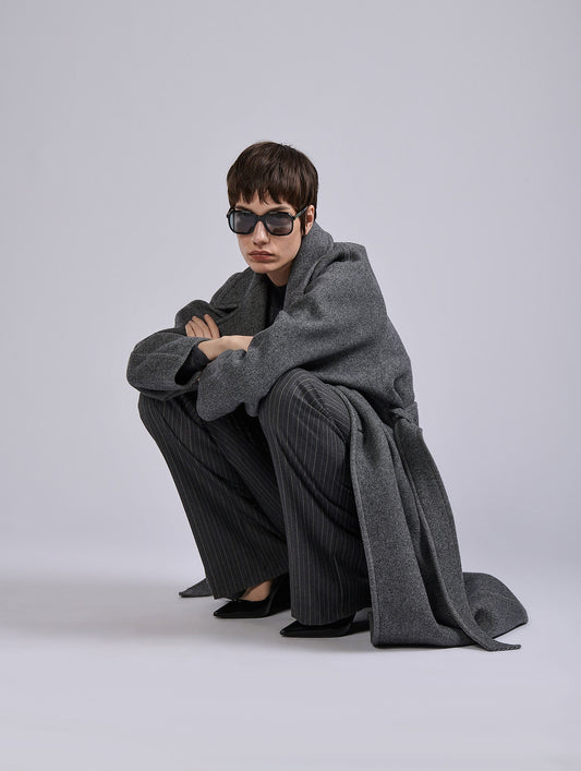 Manteau ceinturé en double twill diagonale gris