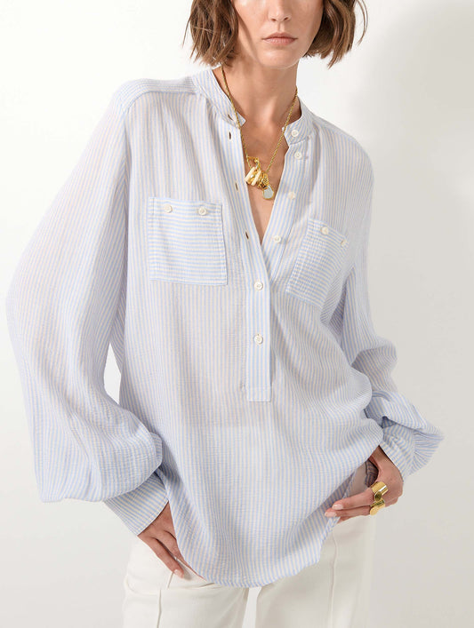 Chemise en crépon rayé bleu ciel
