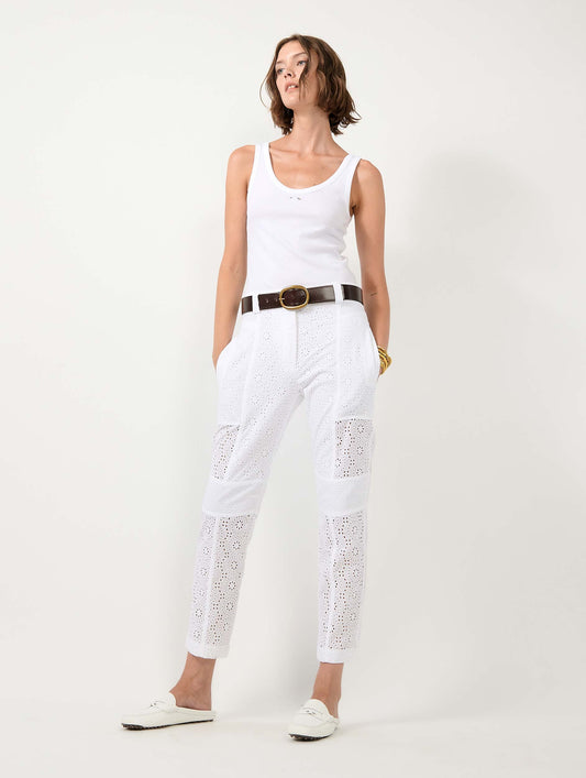 Pantalon cargo 7/8 en broderie anglaise blanche