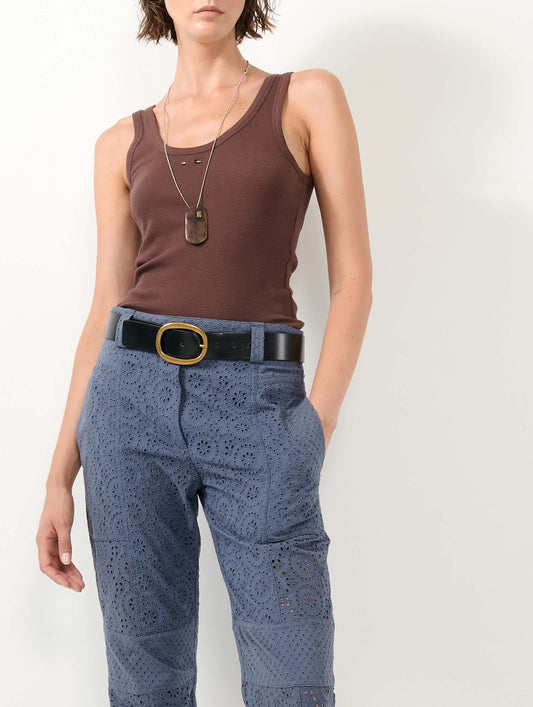 Pantalon cargo 7/8 en broderie anglaise bleu denim