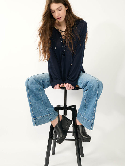 Sabots compensées en cuir noir