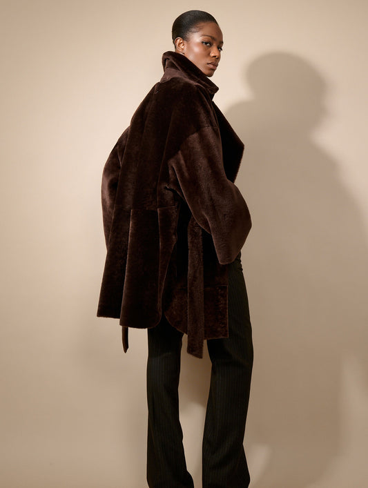 Manteau en peau lainée réversible chocolat
