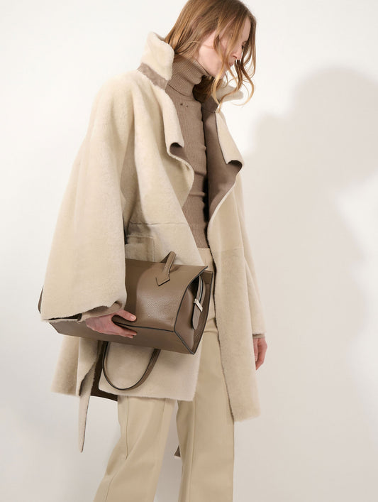 Manteau en peau lainée réversible taupe