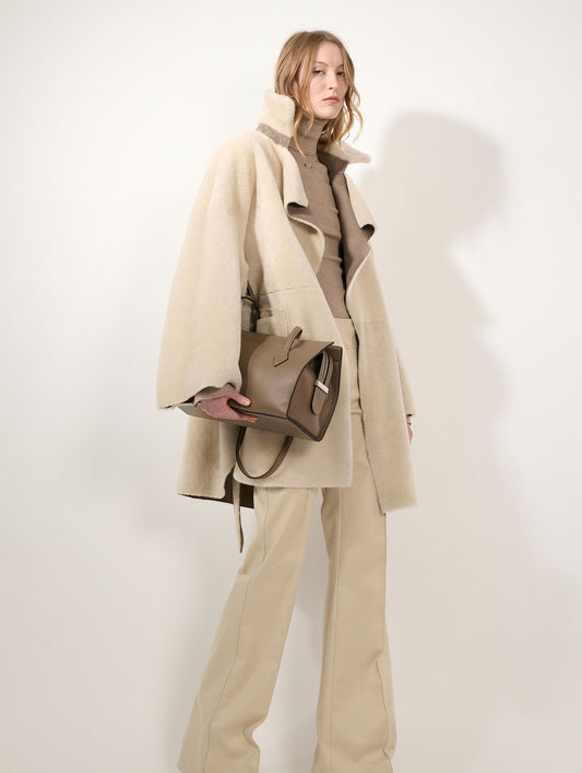 Manteau en peau lainée réversible taupe