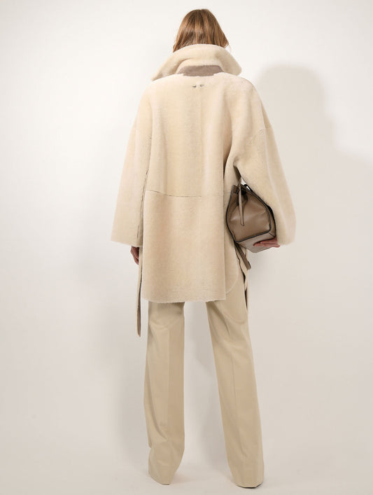 Manteau en peau lainée réversible taupe
