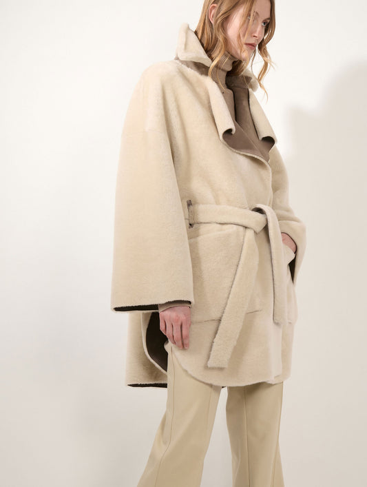 Manteau en peau lainée réversible taupe