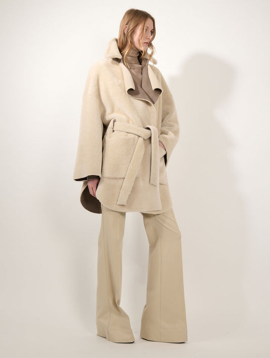 Manteau en peau lainée réversible taupe