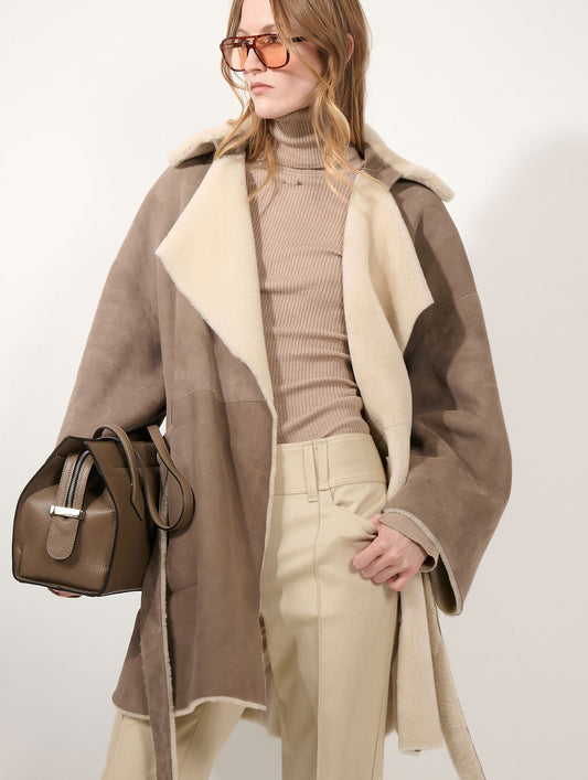 Manteau en peau lainée réversible taupe