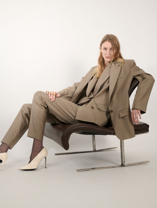 Veste droite en sergé de laine et soie greige