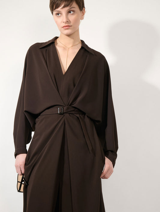 Robe ceinturée en crepe fluide moka