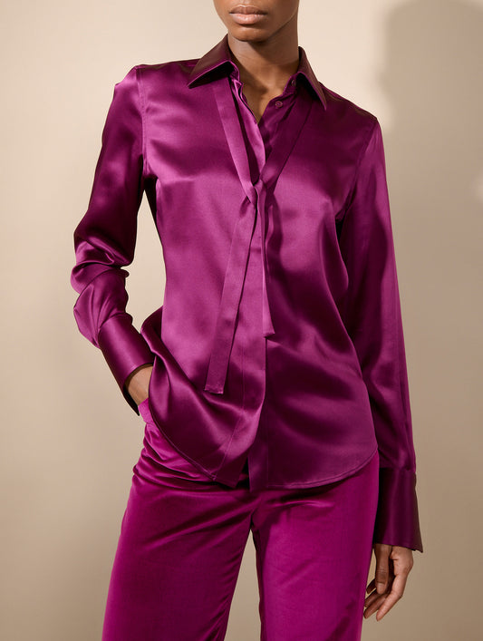Chemise lavallière en satin de soie cyclamen