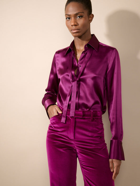Chemise lavallière en satin de soie cyclamen