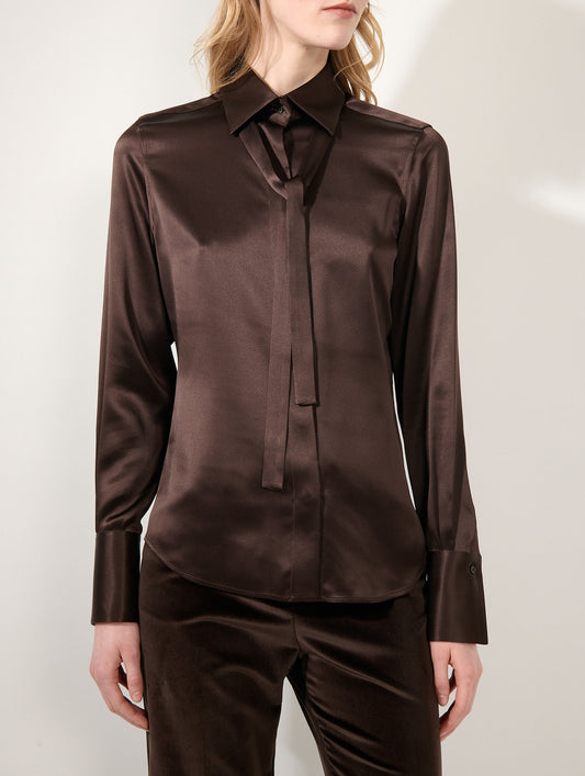 Chemise lavallière en satin de soie moka