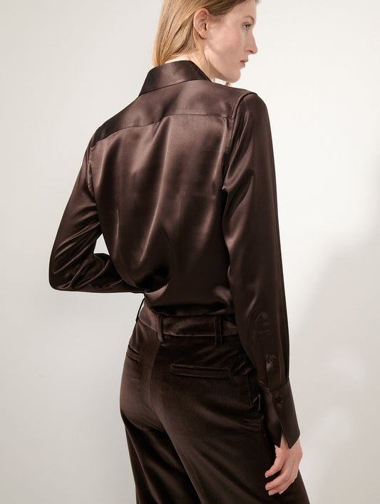 Chemise lavallière en satin de soie moka