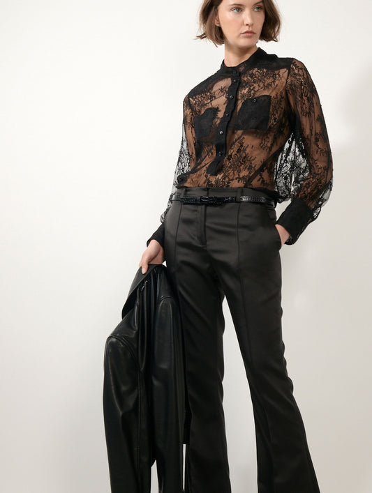 Blouse en dentelle Chantilly noire