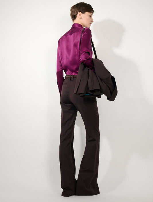 Pantalon bootleg en gabardine de laine lie de vin