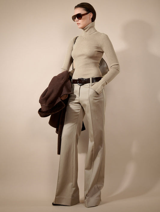 Pantalon flare en gabardine stretch taupe