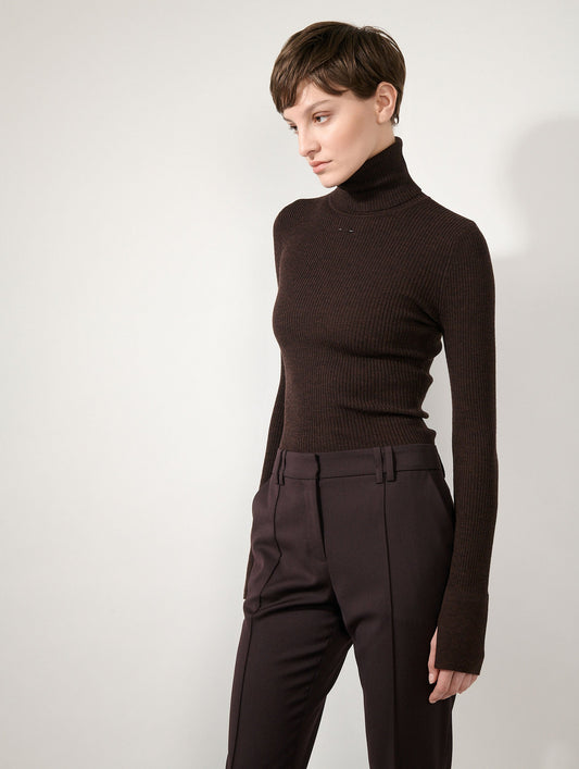Pull à col roulé en maille mérinos marron