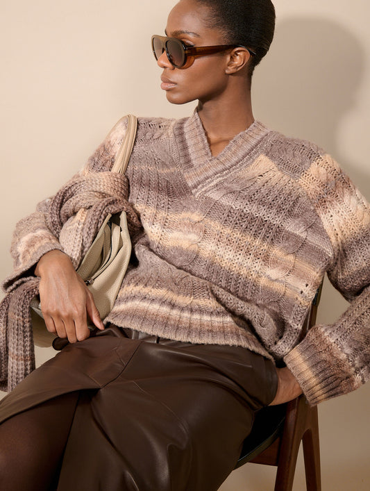Pull col V torsadé en maille dégradée