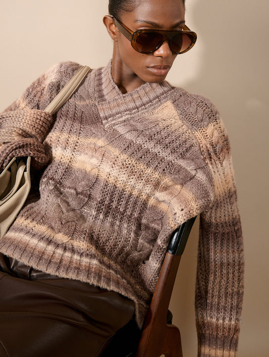 Pull col V torsadé en maille dégradée