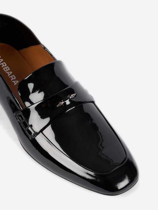 Mocassins à dos ouvert en verni noir
