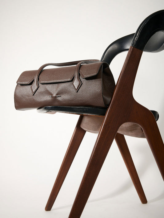"One B." bag in brown leather