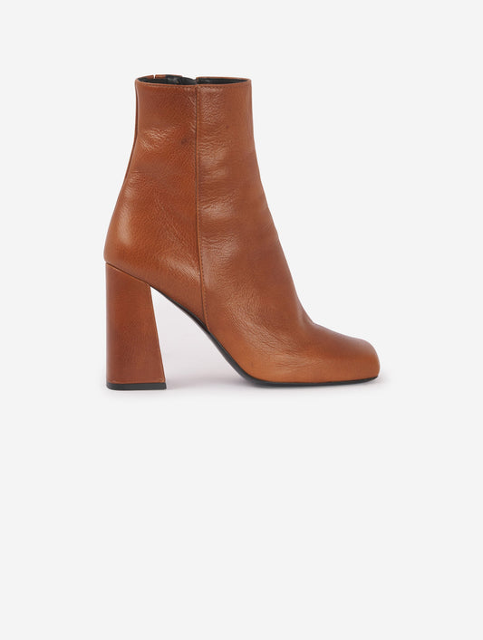 High heel hazel leather boots