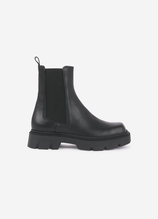 boots elastiqués en cuir noir