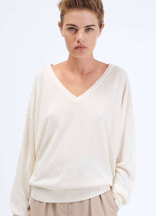 Thin wool and silk V-neck jumper